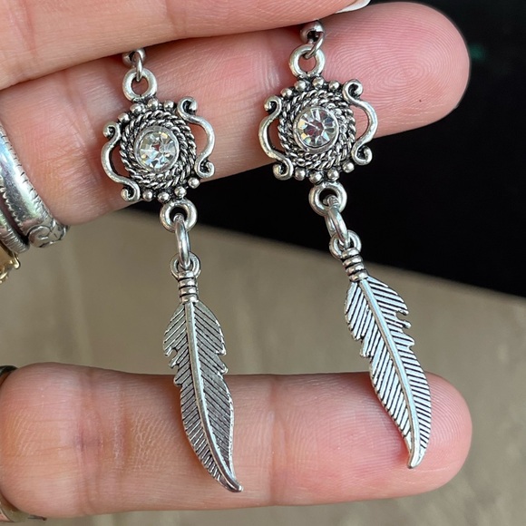 🔴SALE ! red dot items are 2 for $25 . Bundle more than 3 and its $10 each 🙂 - Picture 3 of 12